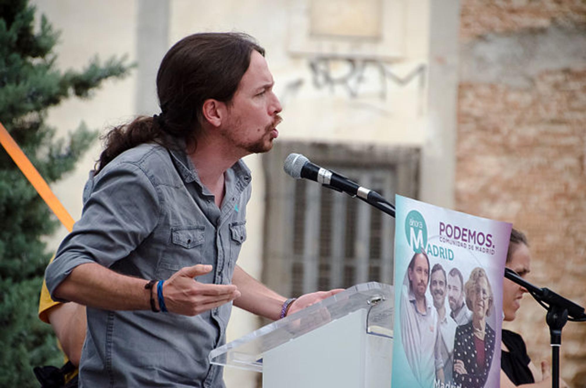 Pablo Iglesias 2015. Wikipedia Asturianu